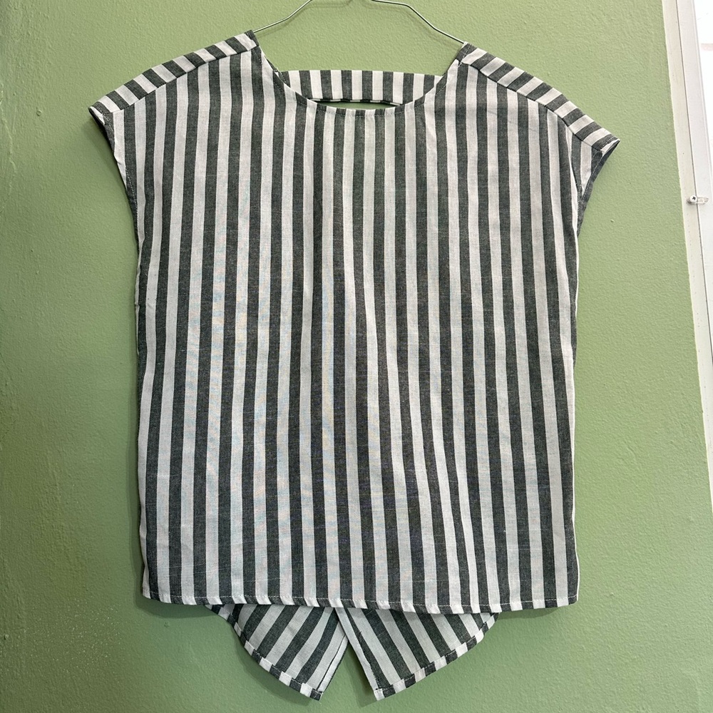 Striped Gray and White Boxy Blouse